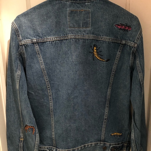 Levi’s Freehand Embroidered Trucker Jean Jacket - Picture 2 of 8